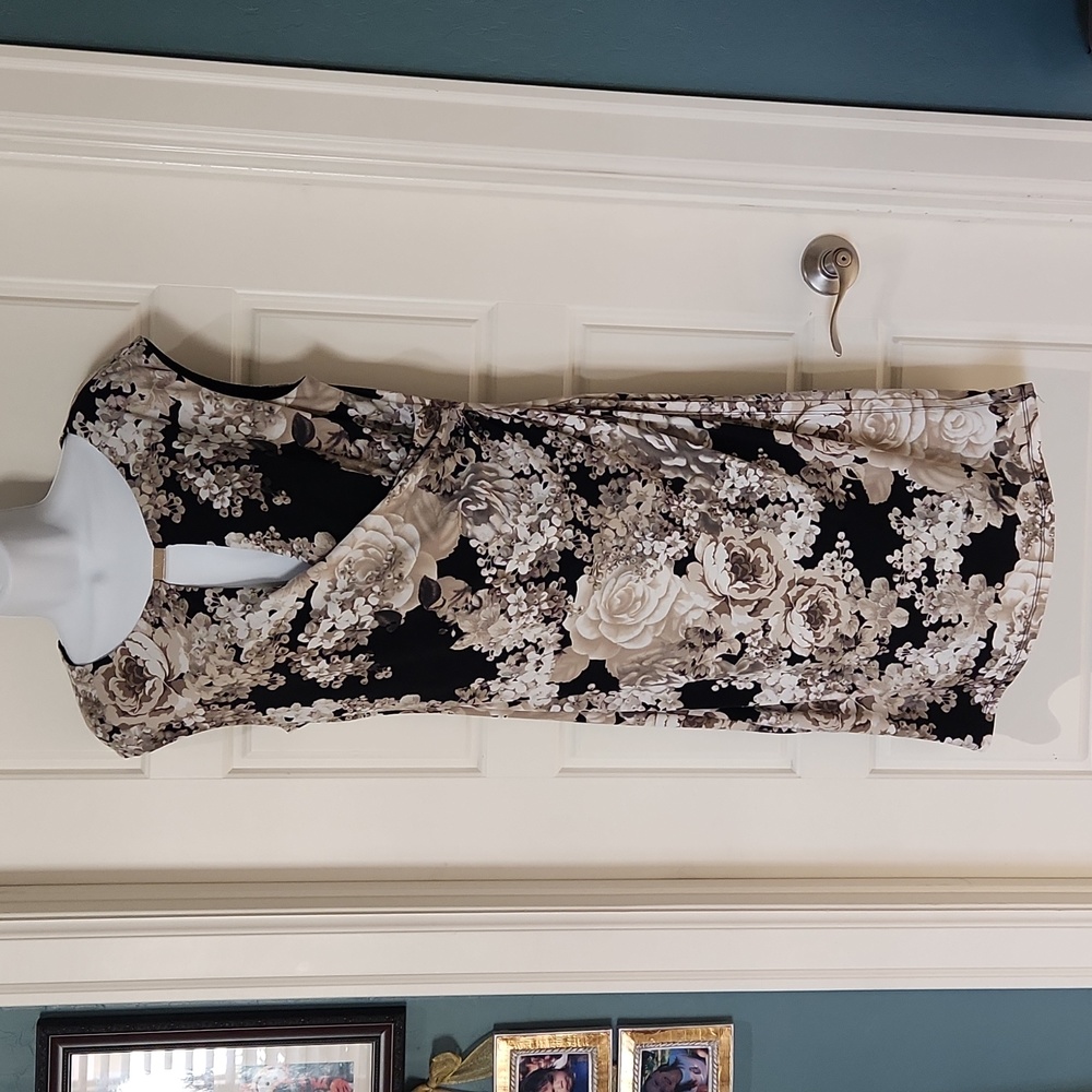 Faux Wrap-Front Keyhole Floral Dress